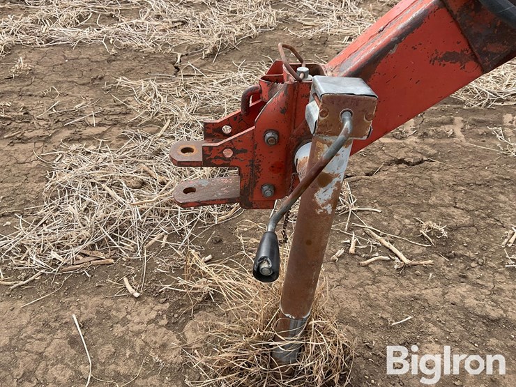 new-holland-216-image-9