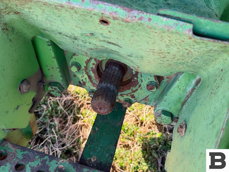 1984-john-deere-4840-image-32