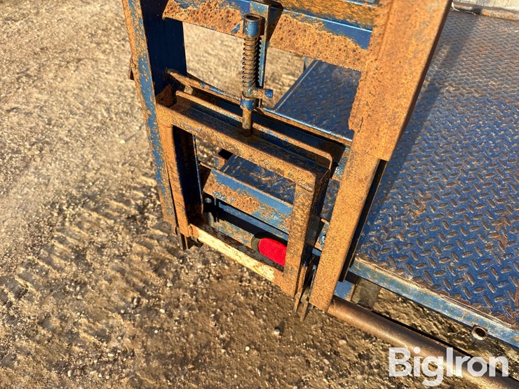 2003-titan-trailer-image-11