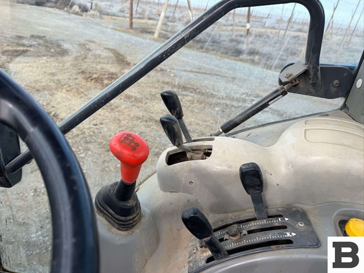 2014-kubota-m8540hd-image-28