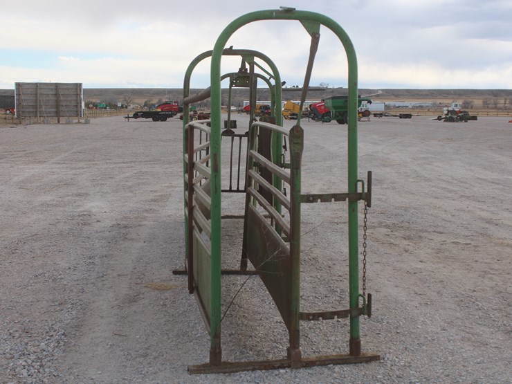 #2056-•-powder-river-24ft-adjustable-alley-with-guillotine-gate-image-7