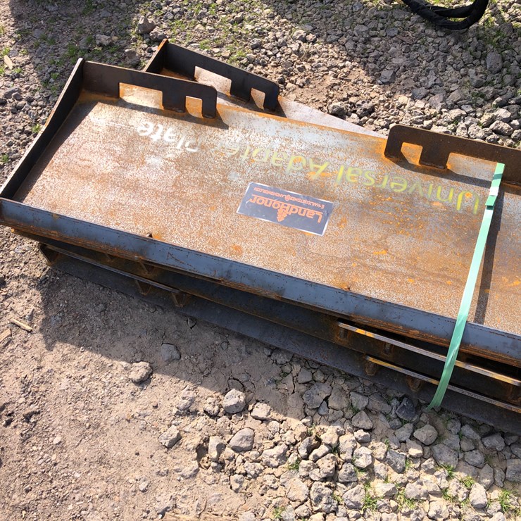 #62 • (1) SKID STEER WELD ON MOUNT PLATE