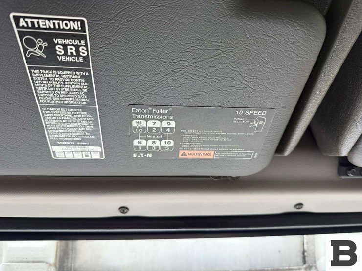 2001-volvo-vnl-tractor-truck---albany,-or-image-51