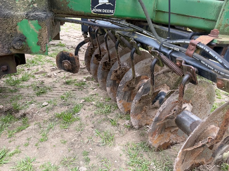 john-deere-25-image-58