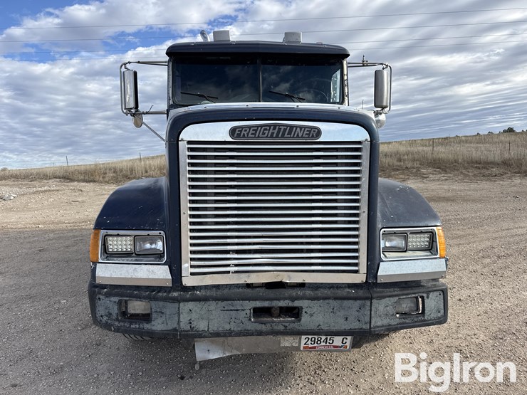 1993-freightliner-fld120-image-2
