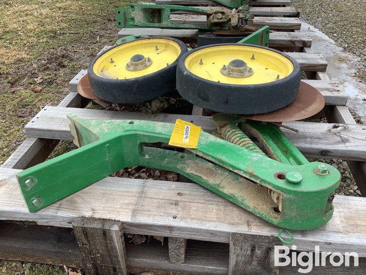 john-deere-1775-image-15