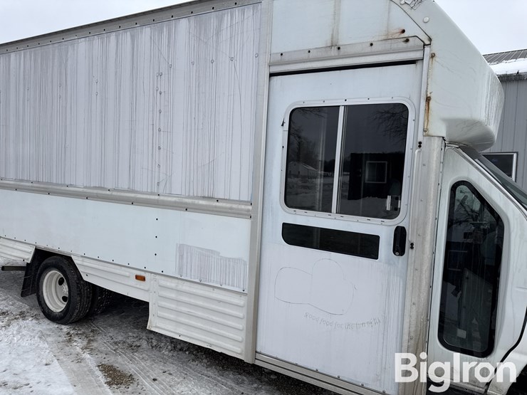 2008-ford-e350-image-13