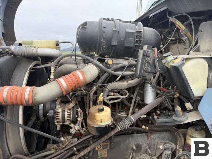 2013-kenworth-t800-image-11