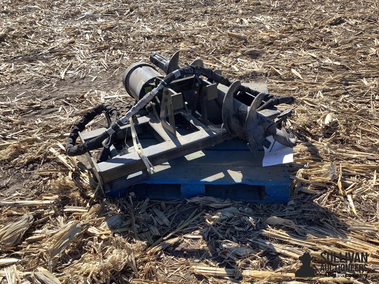 caterpillar-post-hole-auger-attachment-image-8