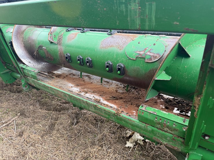 2013-john-deere-630f-image-11