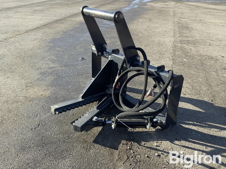 2024-massey-ferguson-730-image-1