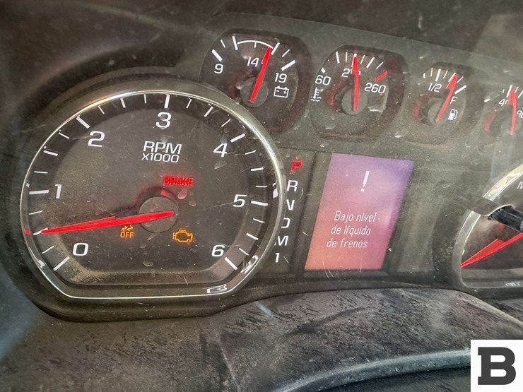 2015-chevrolet-silverado-3500-image-31