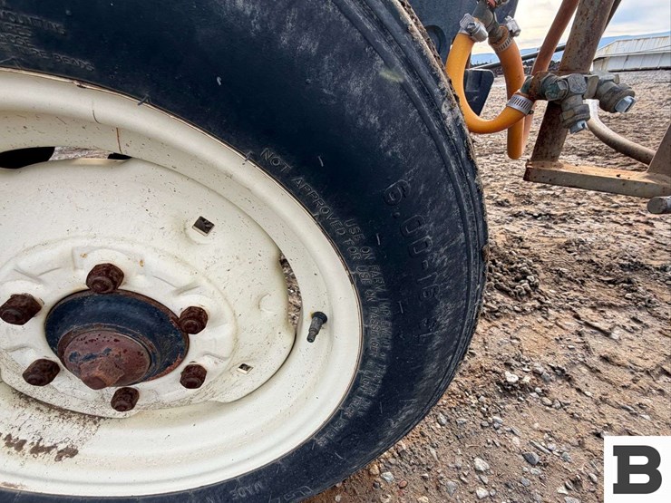 2008-new-holland-tn85fa-image-30