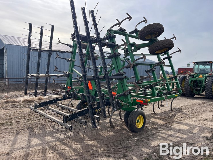 john-deere-2210-image-5