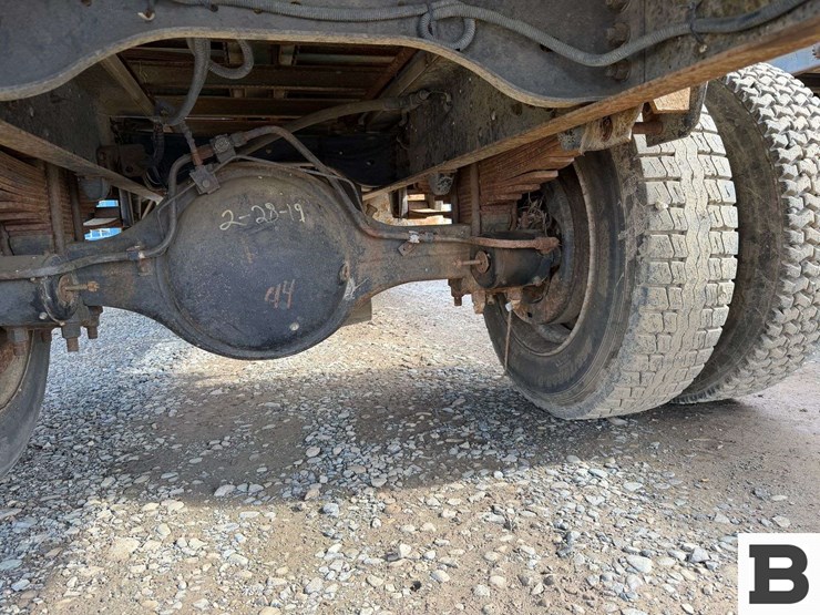 1993-ford-f700-image-19