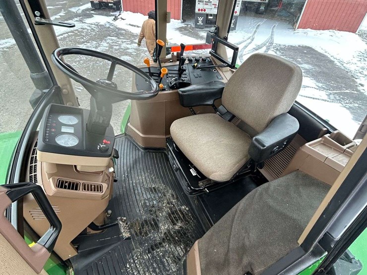 2000-john-deere-7810-image-14