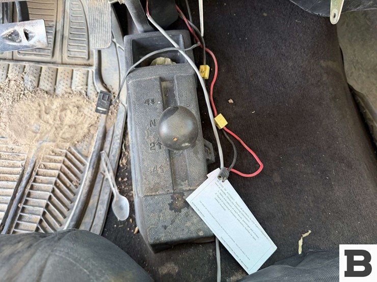 2010-chevrolet-silverado-3500-image-31