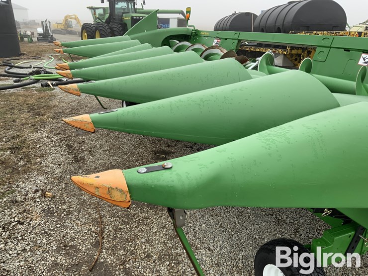 2019-john-deere-708c-image-16