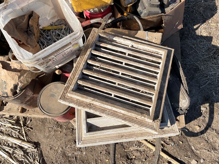 #7411-•-dewalt-battery-powered-tools-(bloomer,-wi)-image-1