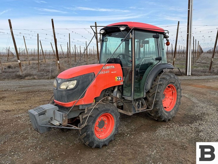 2014-kubota-m8540hd-image-1