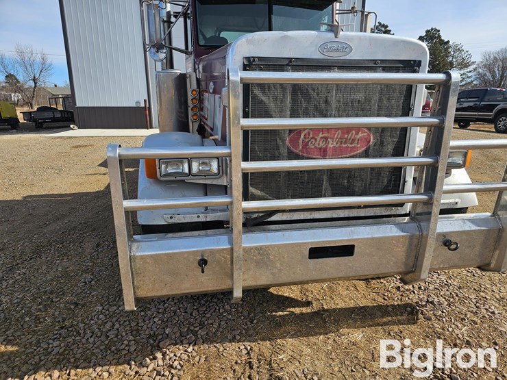 1996-peterbilt-379-image-18