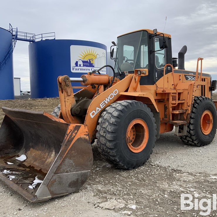 2005 DAEWOO MEGA 300 V