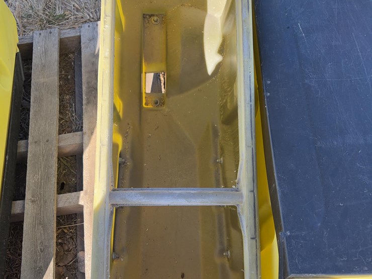 john-deere-12-image-13