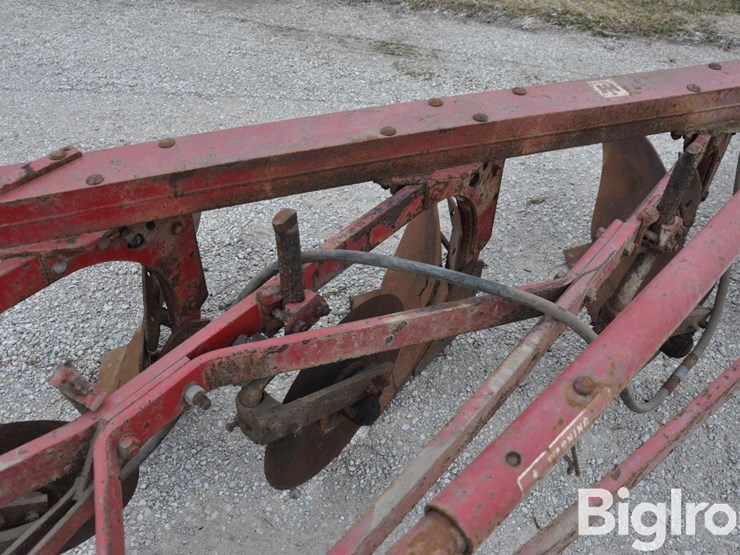 international-550-image-12