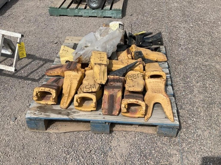 pallet-of-asst-excavator-bucket-teeth-image-2