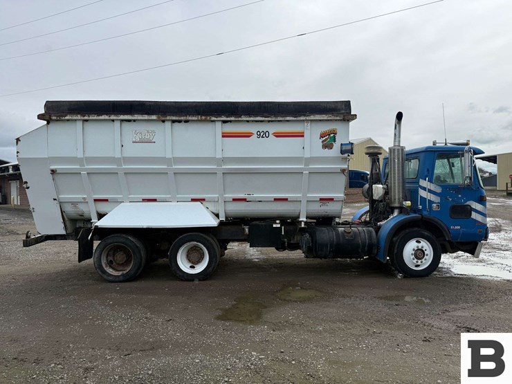 1996-volvo-wx-feed-truck---albany,-or-image-6