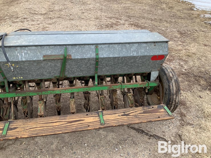 john-deere-b-image-15