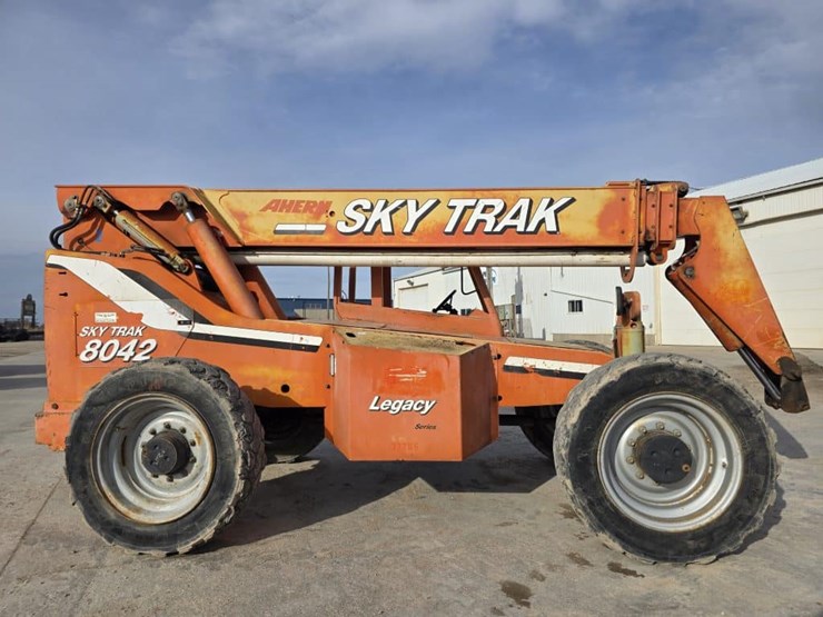 2004-sky-trak-8042-image-5