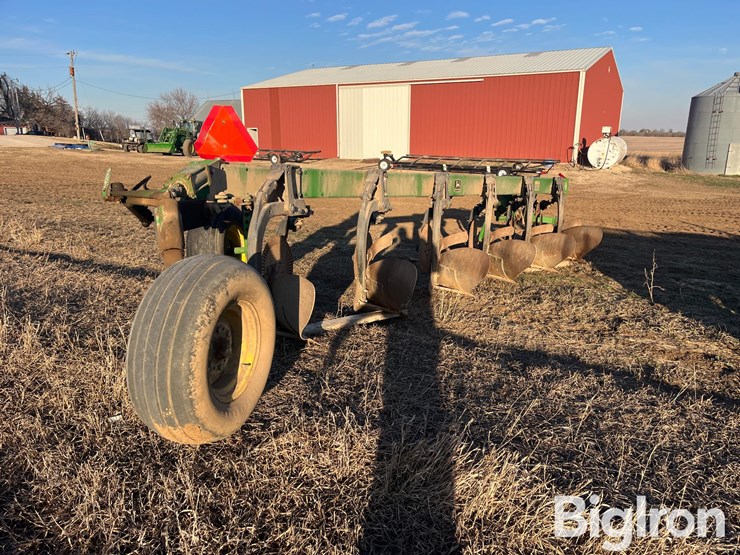 john-deere-2700-image-5