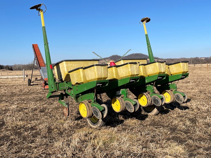 john-deere-7000-image-3