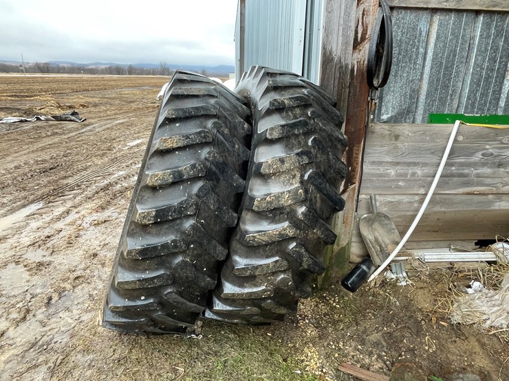 #3594-•-(2)-firestone-tractor-tires-image-4
