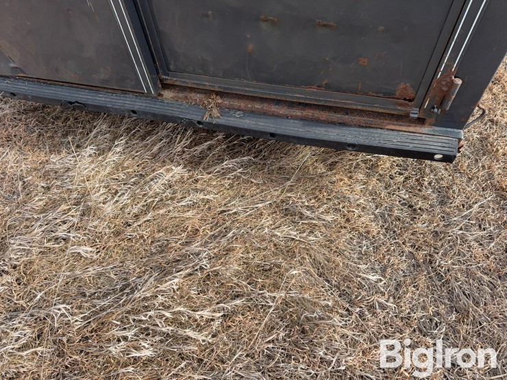 1999-titan-trailer-image-17