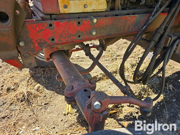 1965-international-656-image-9