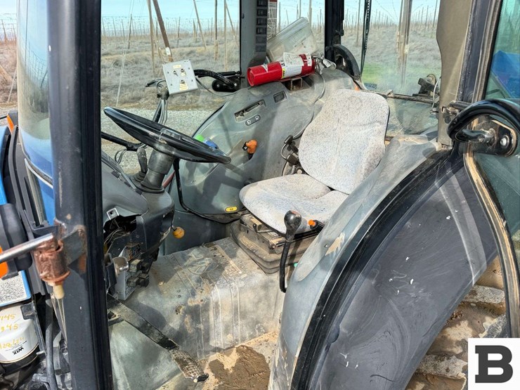 2008-new-holland-tn85fa-image-24
