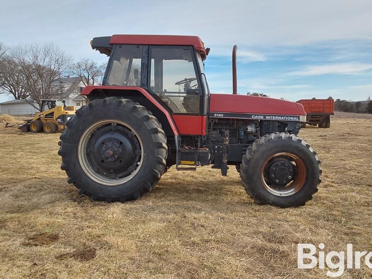 1990-case-ih-5140-image-4