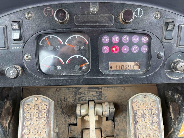 2004-caterpillar-963c-image-11