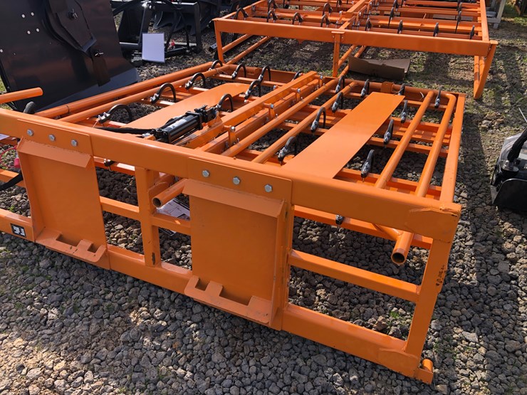 #60-•-hay-grapple-/-accumulator-image-2