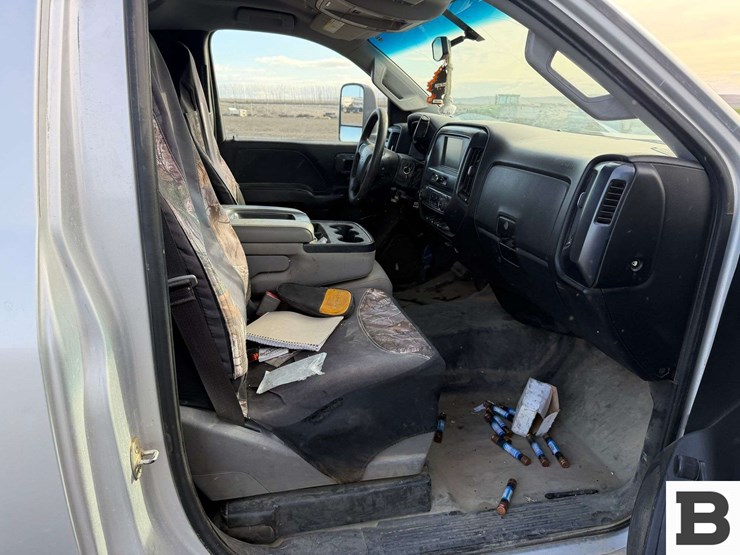 2017-chevrolet-silverado-3500-image-23