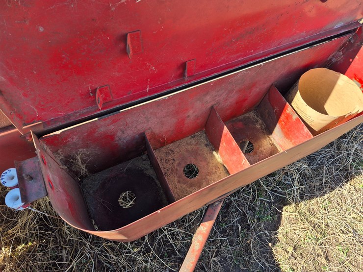 new-holland-268-image-13