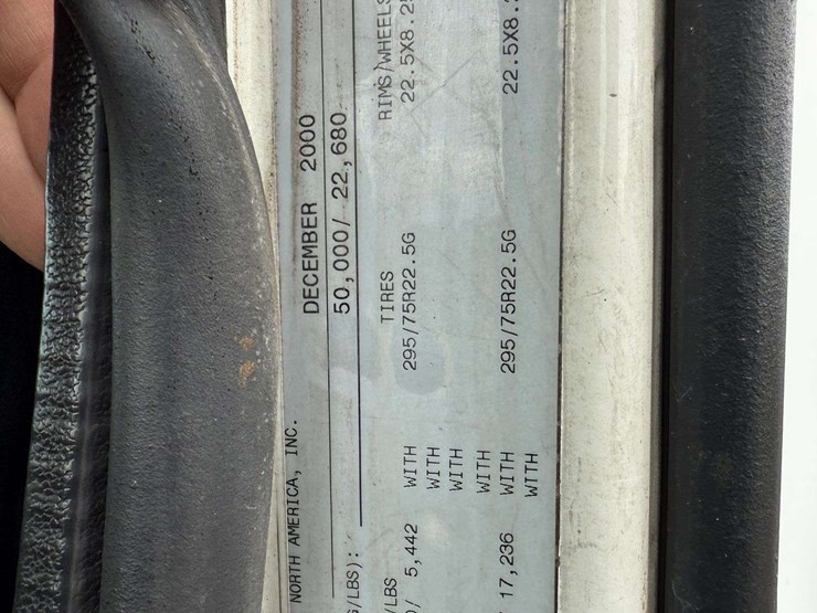 2001-volvo-vnl-tractor-truck---albany,-or-image-63