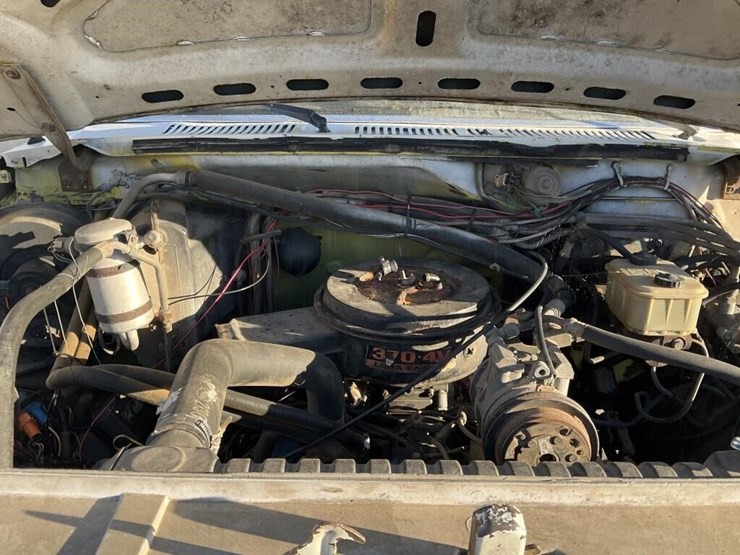 1985-ford-700-image-5