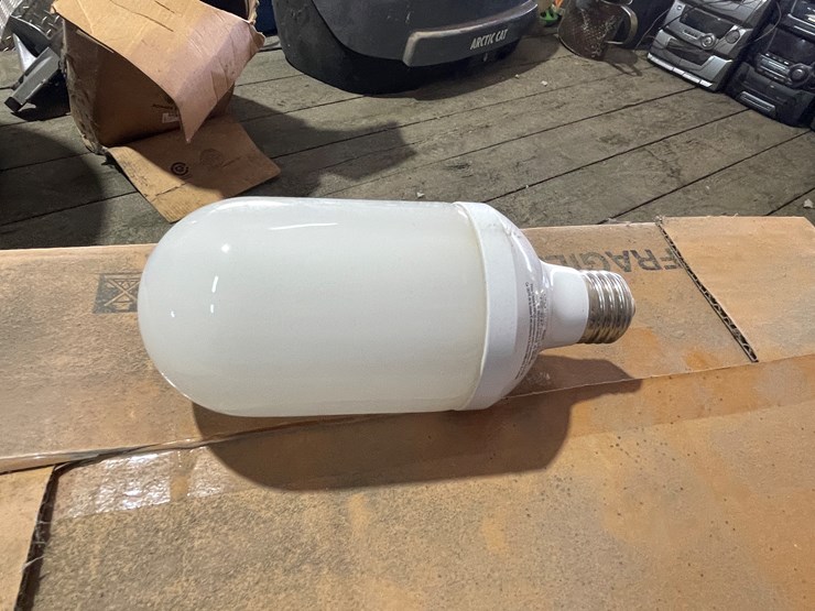 #7221-•-(3)-boxes-of-panasonic-light-capsules-image-10