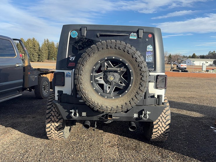 2014-jeep-wrangler-image-5