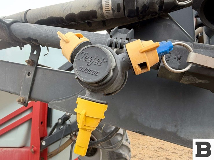 case-ih-precision-spray-160-image-33