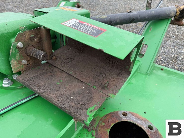 2019-john-deere-8-image-14