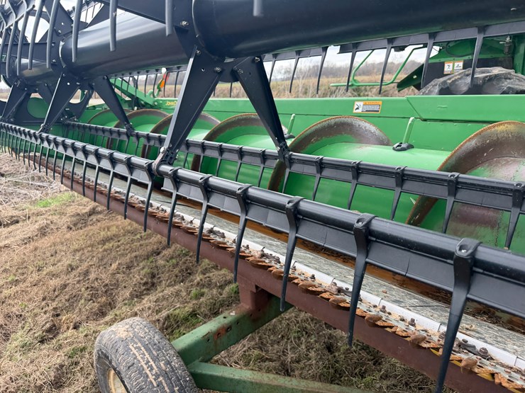 2013-john-deere-630f-image-33